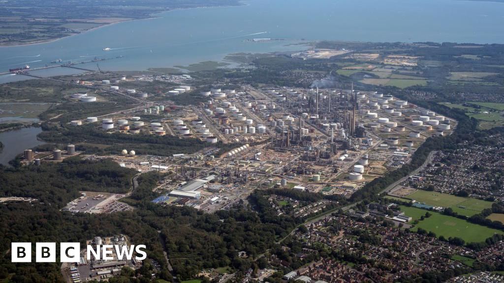 Exxon plans to store carbon from Fawley under the English Channel