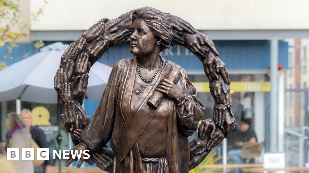 Statue of Lady Rhondda Unveiled in Newport