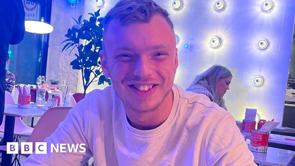 Briton accused of fighting for Ukraine jailed in Russia for 19 years