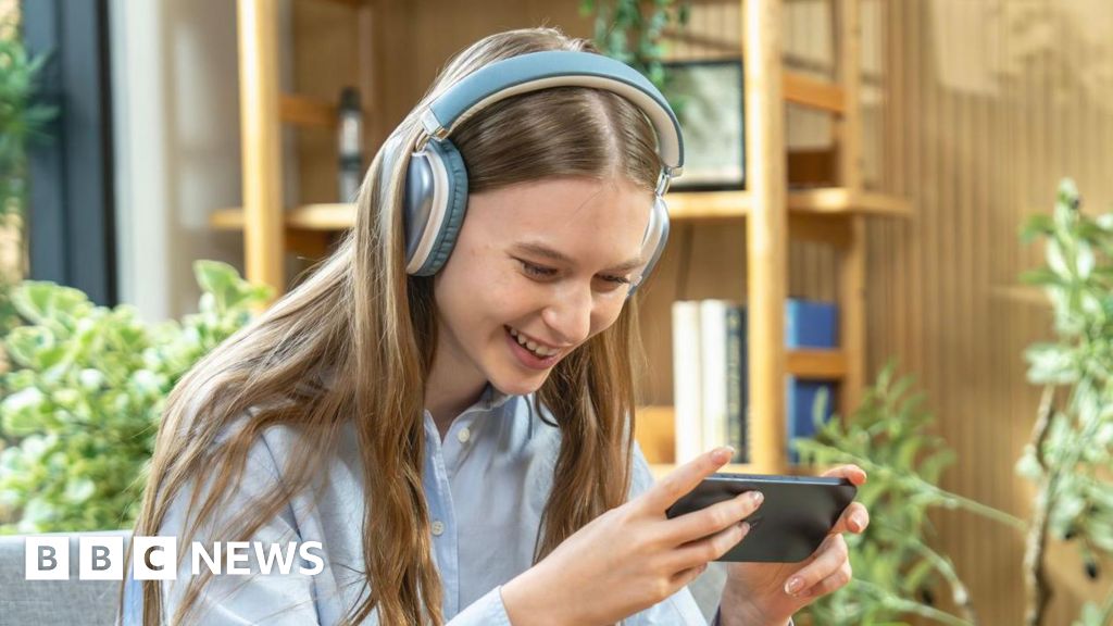 bbc.co.uk - Laura Cress - Amazon gaming boss predicts future where players no longer need consoles