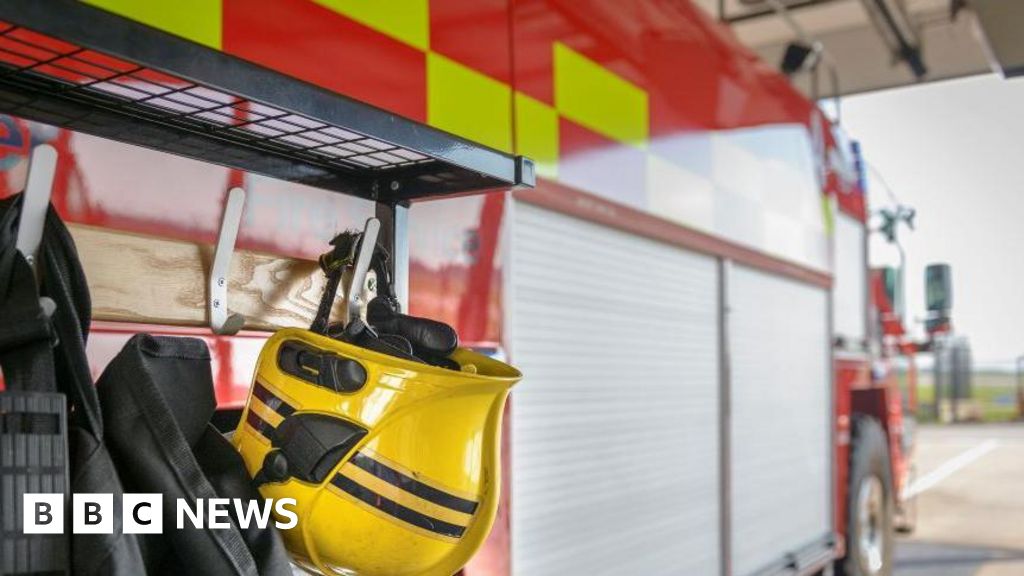 bbc.co.uk - Clare Lissaman - Firefighters tackle blaze at Wolverhampton industrial site - BBC News