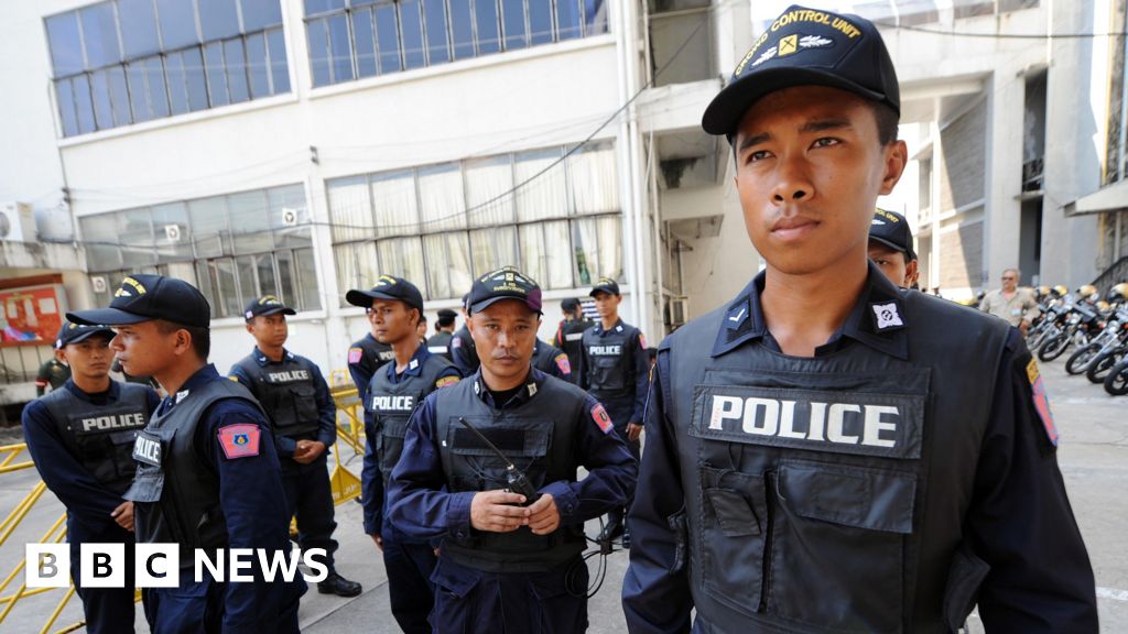 British men accused of trafficking teens to Thailand as drug couriers, court told