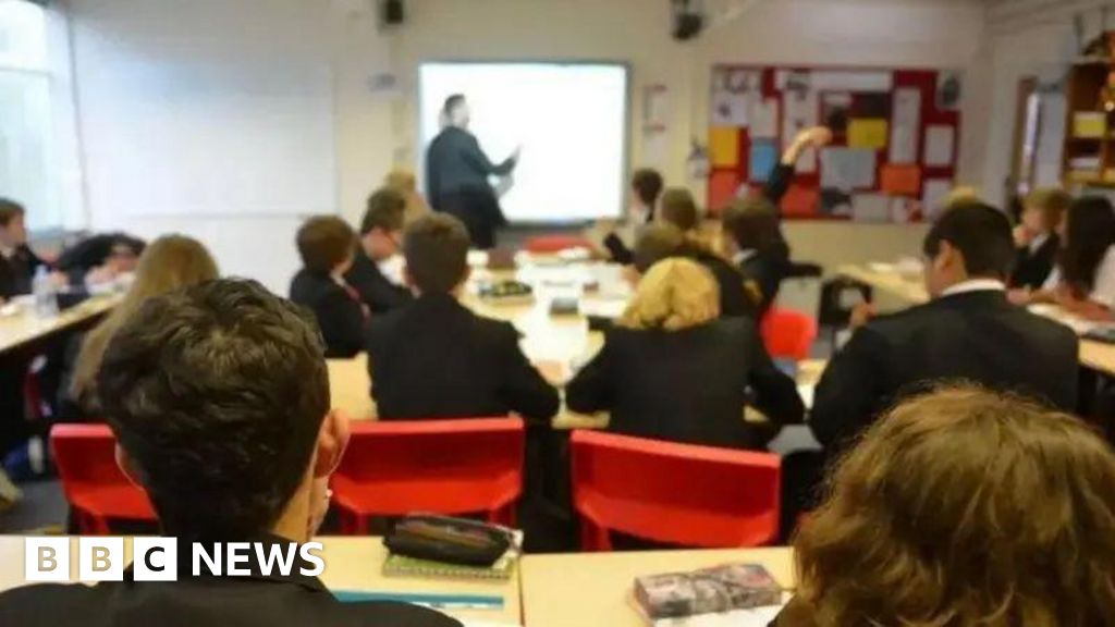 Isle of Man education minister reveals cost of schools inspections