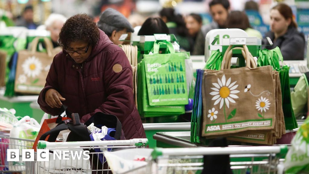 Tidak ada perbaikan cepat untuk penjualan yang lebih kuat, kata Asda Boss