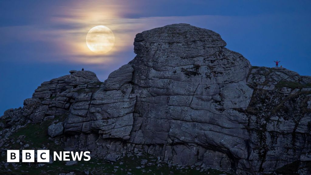 Spectacular sight for harvest supermoon hunters in South West