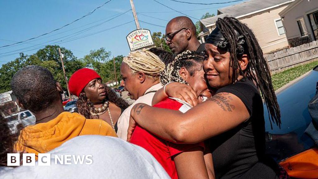 Man kills seven of his children, and an eighth child, in Louisiana mass shooting