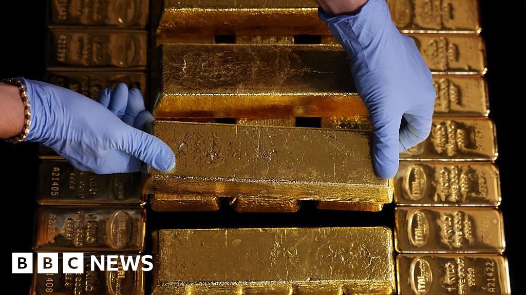 Gold surges past record ,000 an ounce as uncertainty fuels rally