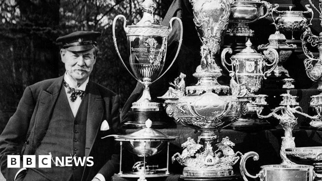 The stolen trophy that honours ‘the world’s most cheerful loser’