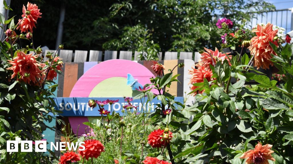 TfL In Bloom contest brings colour to Tube stations