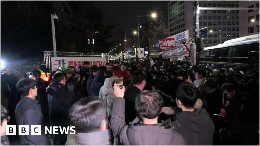 Watch: Noisy protesters chant outside parliament in Seoul