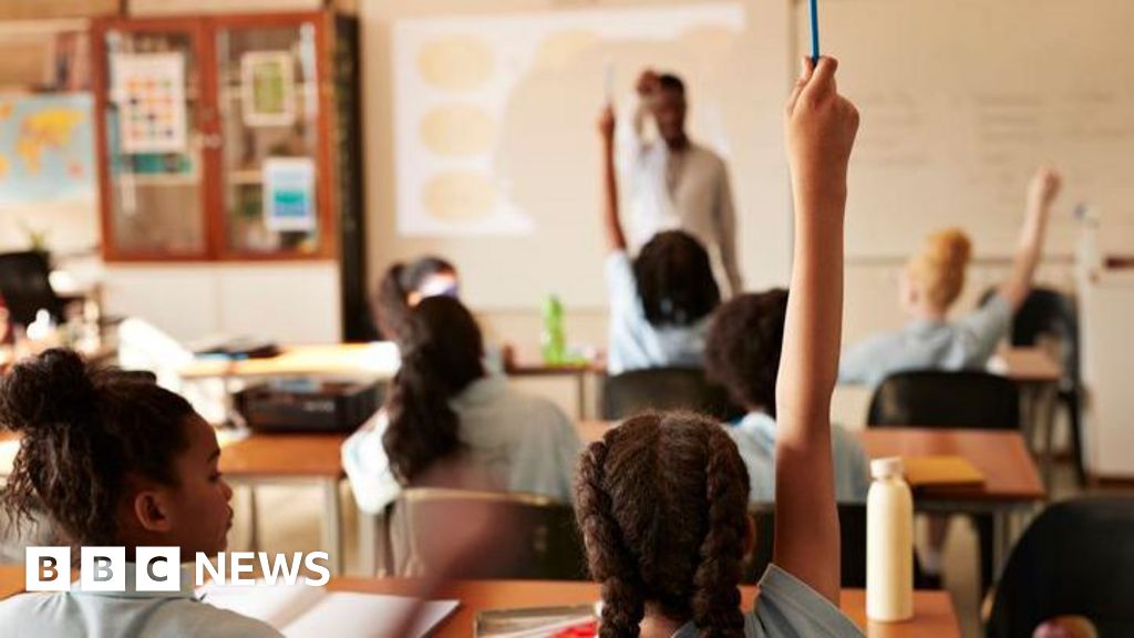 Essex special needs school staff vote to strike in pay row