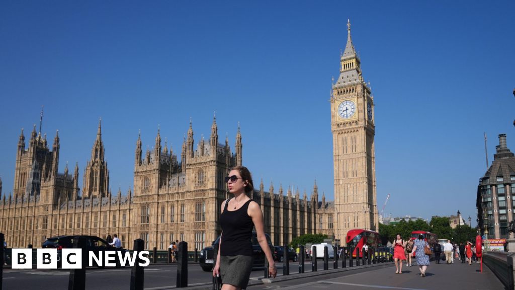 Amber heat health alerts issued as temperatures above 30C likely