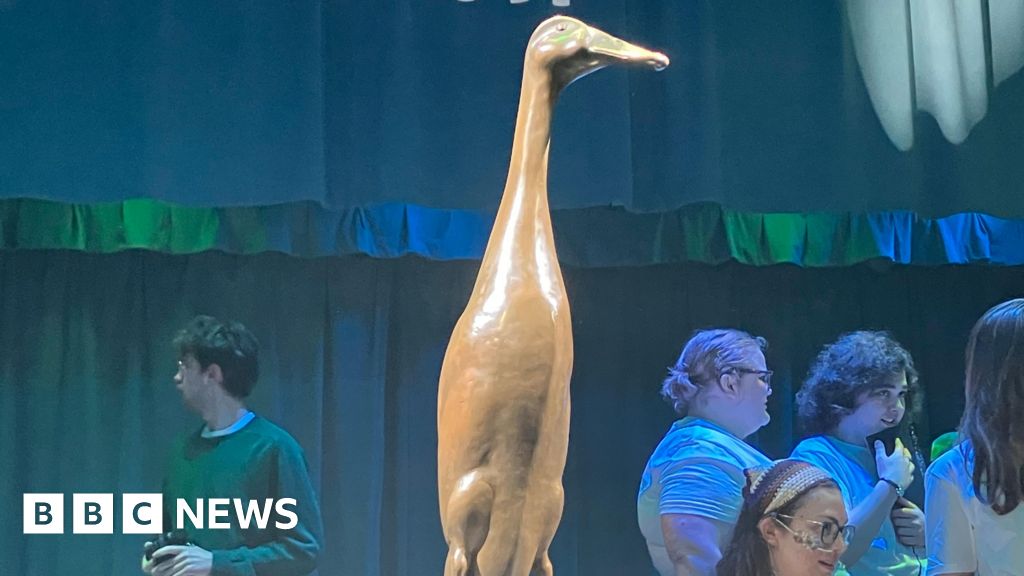 Statue of Long Boi Unveiled at University of York