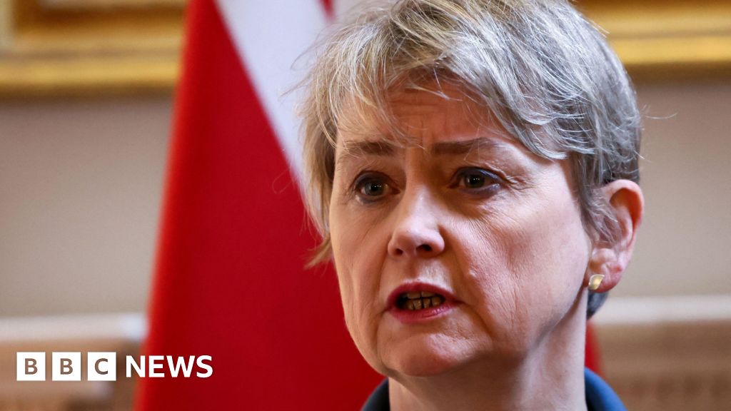 Министърът на външните работи Ивет Купър каза че Обединеното кралство