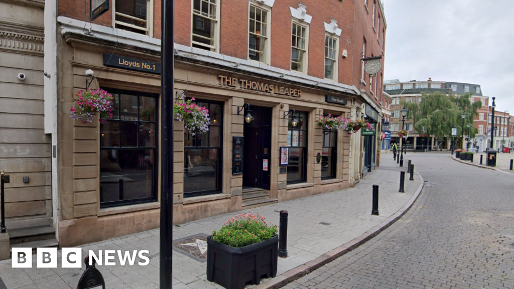 The Thomas Leaper: New owner for city centre pub - BBC News