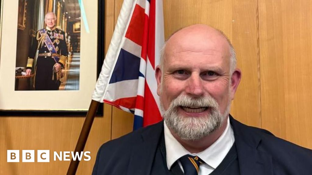 Bedford mayor sees budget voted through on second attempt