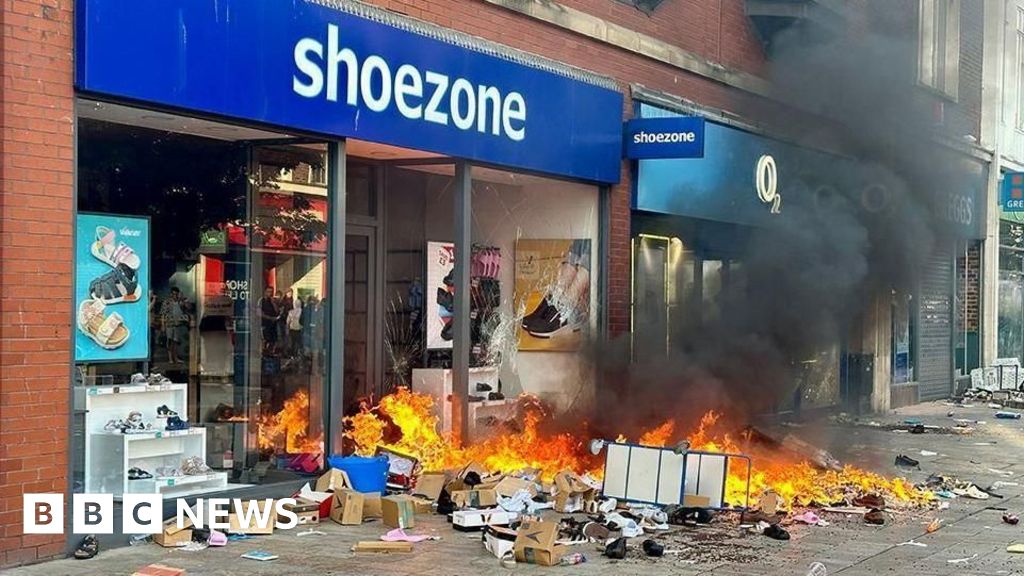 Hull riot: Boy, 16, sentenced after missiles thrown