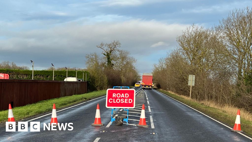 Dua pengemudi truk tewas dalam kecelakaan A15 di Lincolnshire