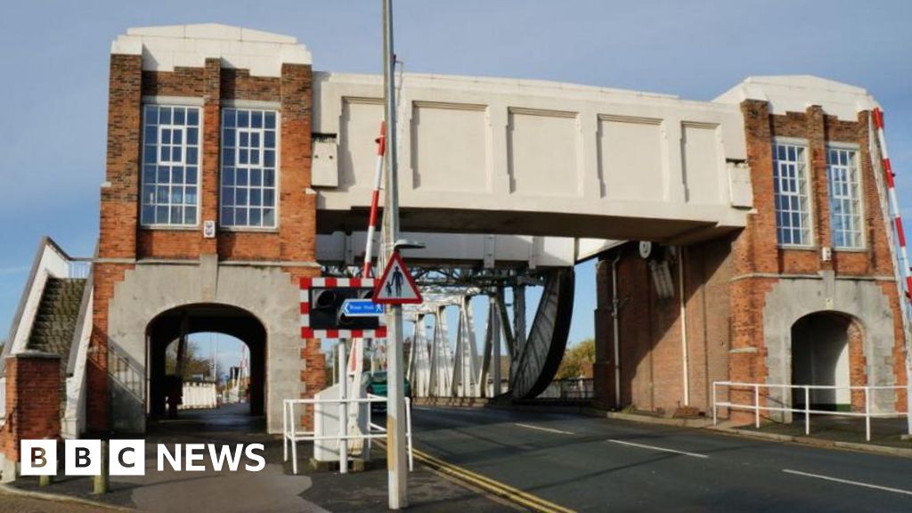 Road Closures Across Hull, Burnley Following Accidents, Repairs