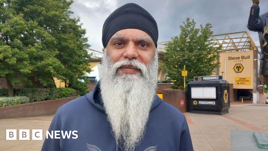 Man to walk for 48 hours around Molineux for charity