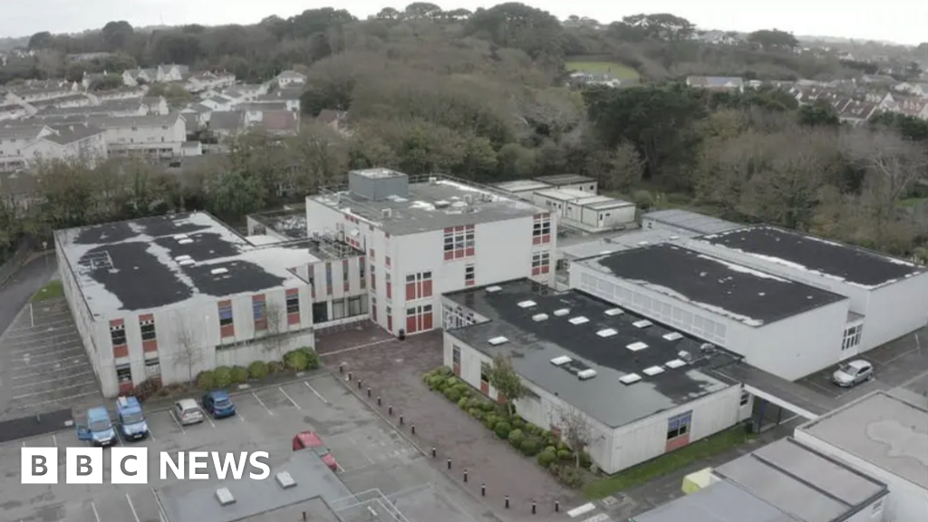 States plans to move 130 education staff to sixth form
