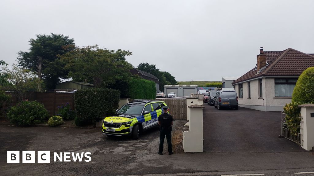Arson Attack Damages 14 Vehicles Lisburn Northern Ireland