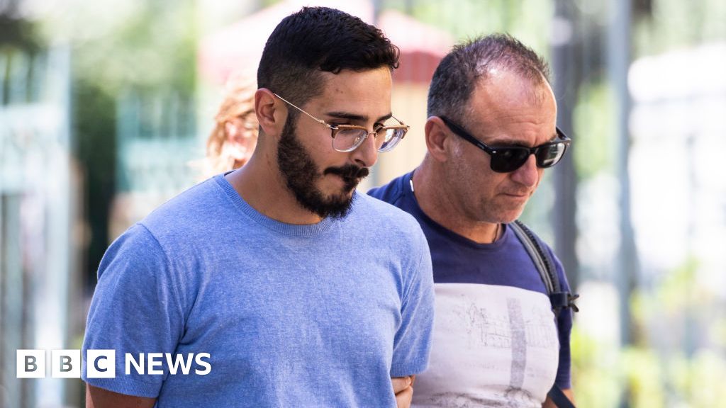 'Tinder Swindler' con artist arrested in Georgia