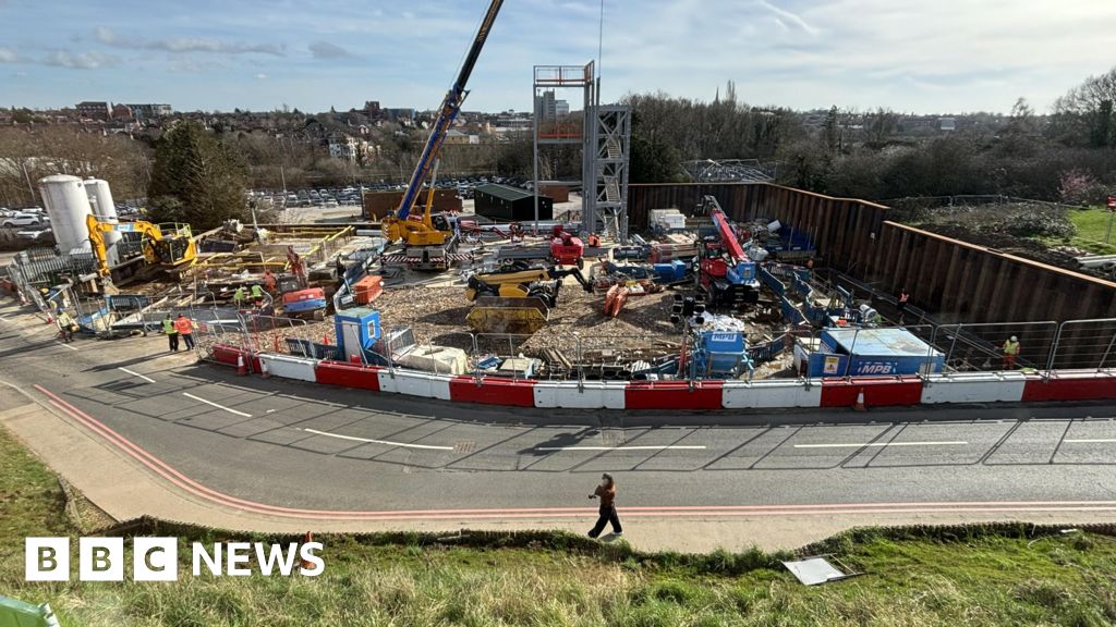 bbc.co.uk - Kris Holland - Work on Kettering hospital's &pound;58m Energy Centre 'on schedule