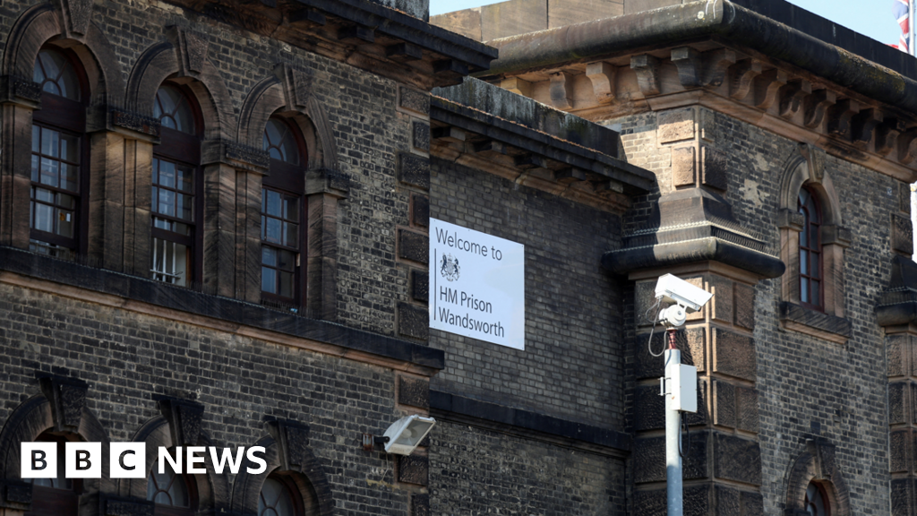 Prisoners to be released early to ease overcrowding