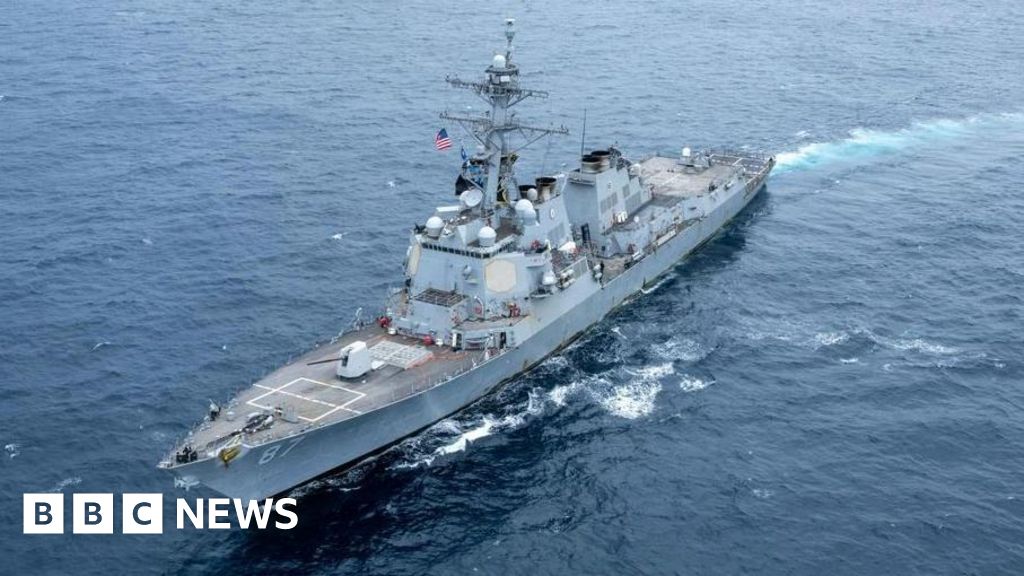 US warships and planes strike Houthi targets in Yemen