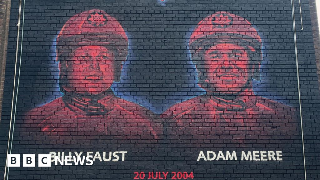 Whitechapel: Mural unveiled in honour of fallen firefighter duo