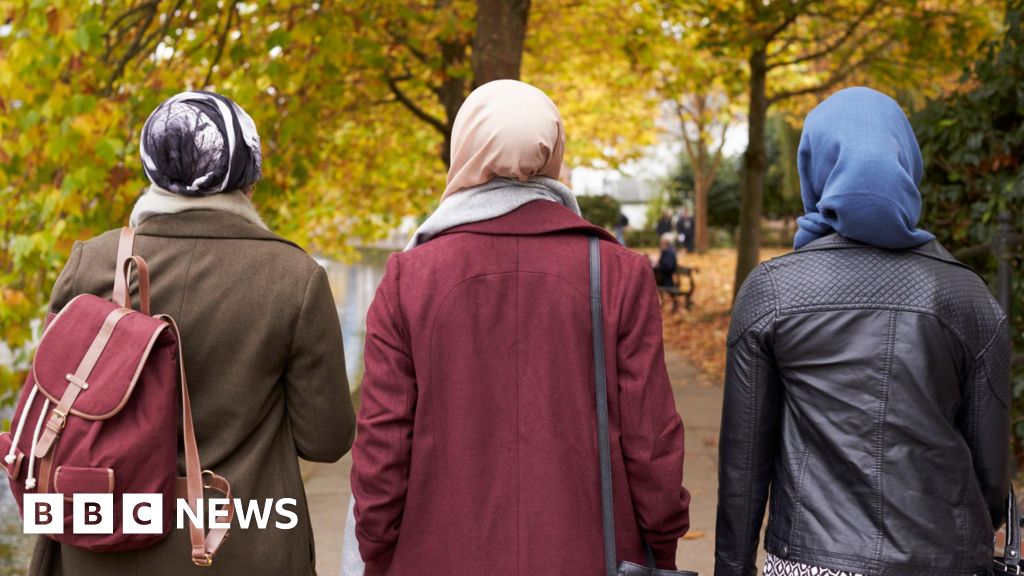 Anti-Muslim hate at record level in UK, charity says