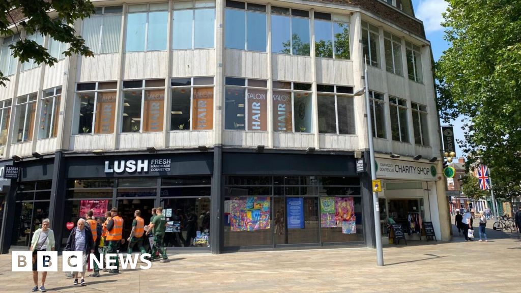 Hull City Council Sells City Centre Units for £1M Regeneration Investment