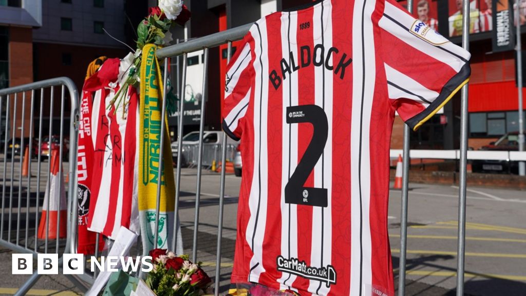 Sheffield United fans pay tribute to George Baldock