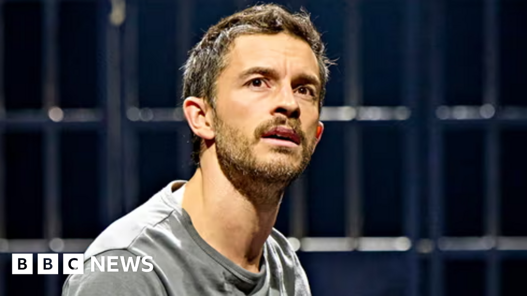 Karakter baru Jonathan Bailey ‘Succession Inspired’