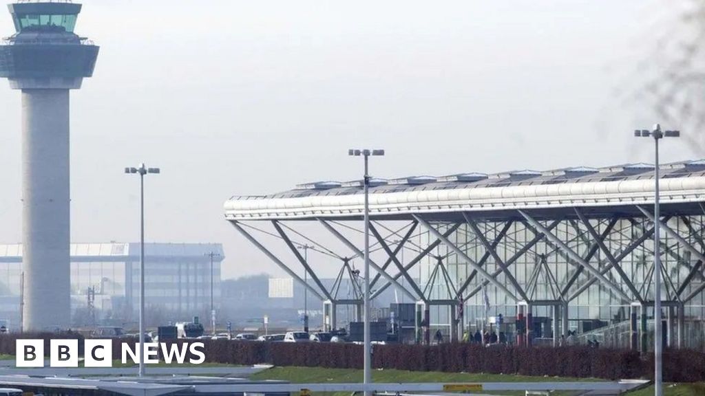 Diabetic children treated “like criminals” at Stansted Airport