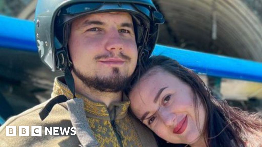 Ukraine fighter pilot's wife's hopes and fears ahead of ceasefire deal thumbnail