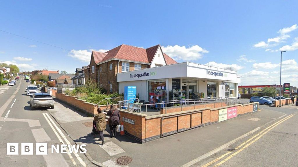Police Hunt 'Extremely Dangerous' Man After Stabbing in Gedling