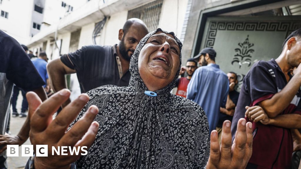 Gaza City Under Relentless Attack as International Community Warns of 'Unfolding Famine'