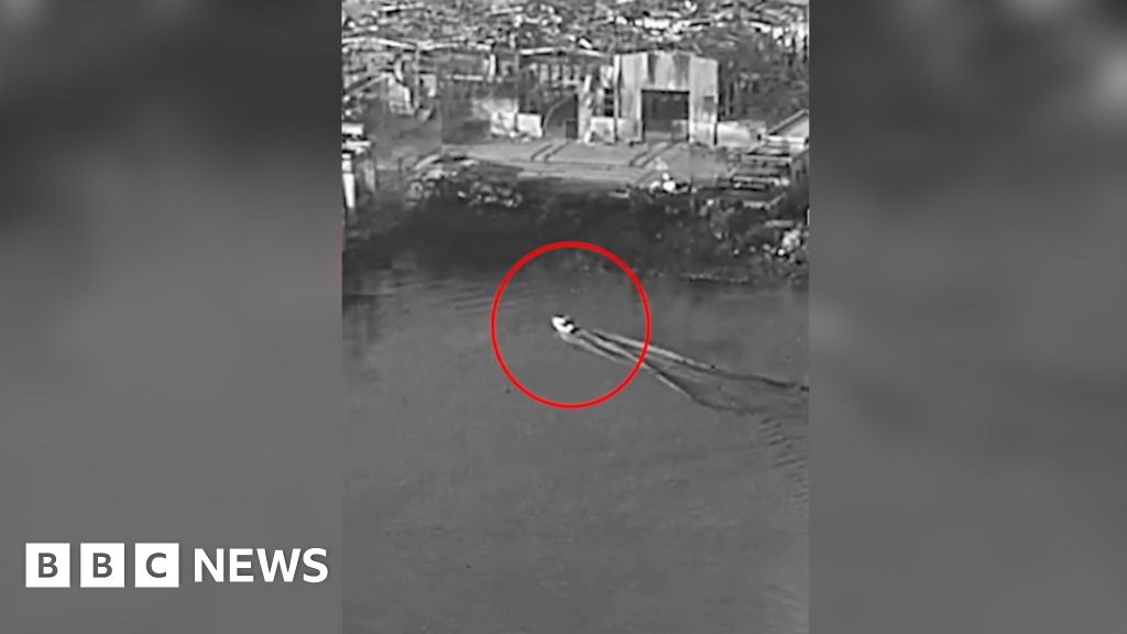 Video shows latest US strikes on Iranian naval facility – BBC  www.bbc.co.uk