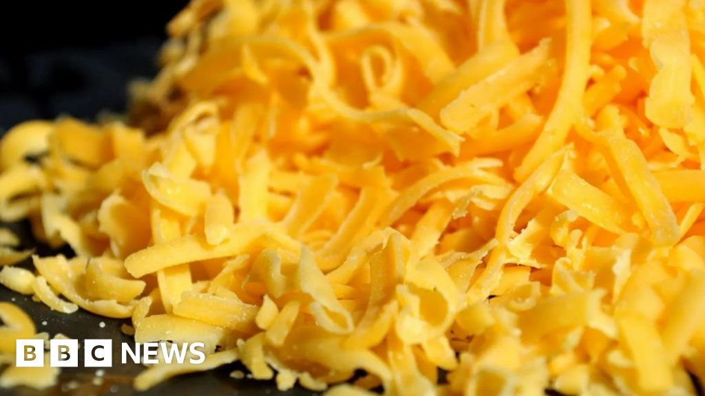 Melton Mowbray: Secretary can sue over mouldy cheese claim – judge