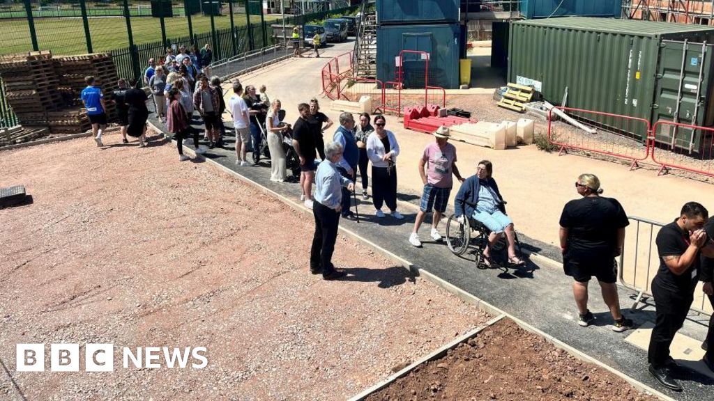 Minehead queues stretch for first council housing in 30 years