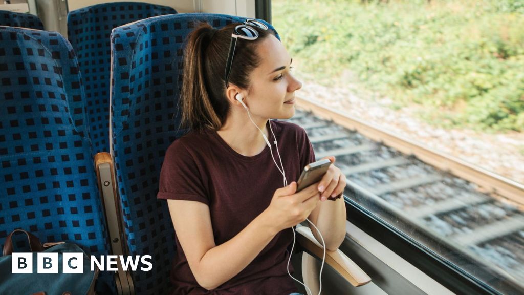 Half price rail travel extended to 18-year-olds