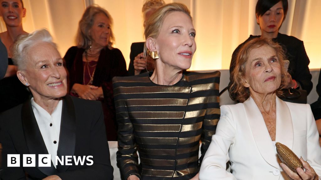 Stars turn out for final Armani fashion show in Milan