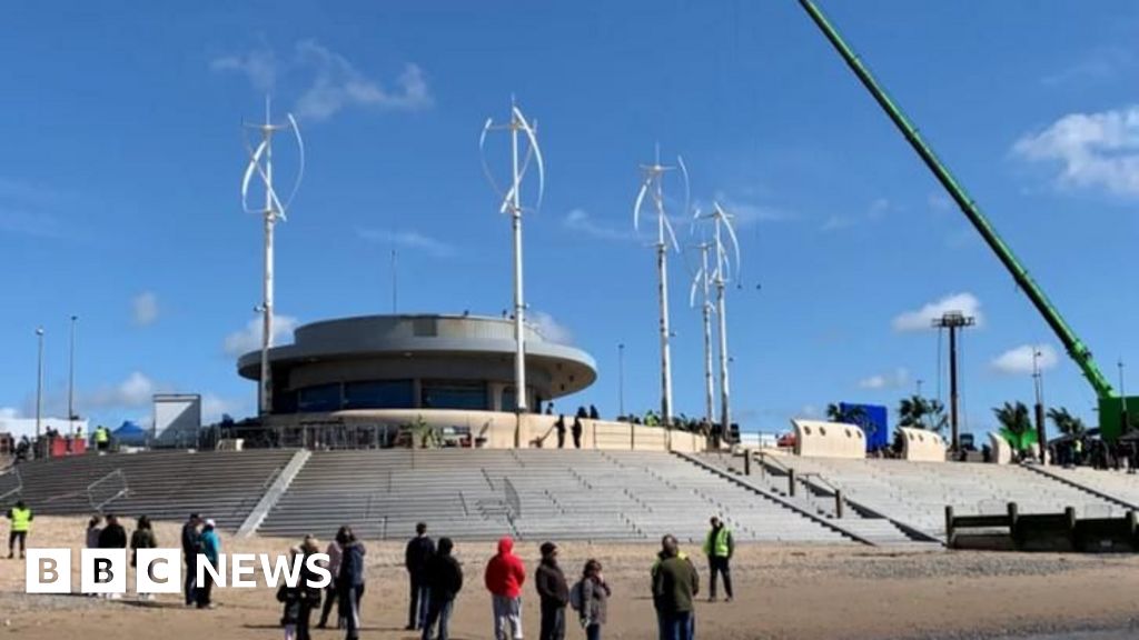 Star Wars: Researchers study impact of filming on Cleveleys Beach - BBC ...