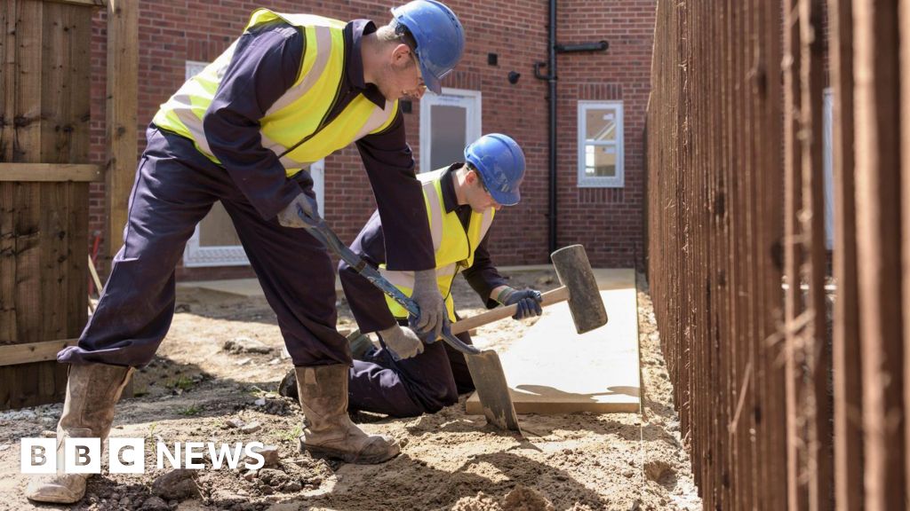 Barratt: Biggest UK housing firm to build fewer homes