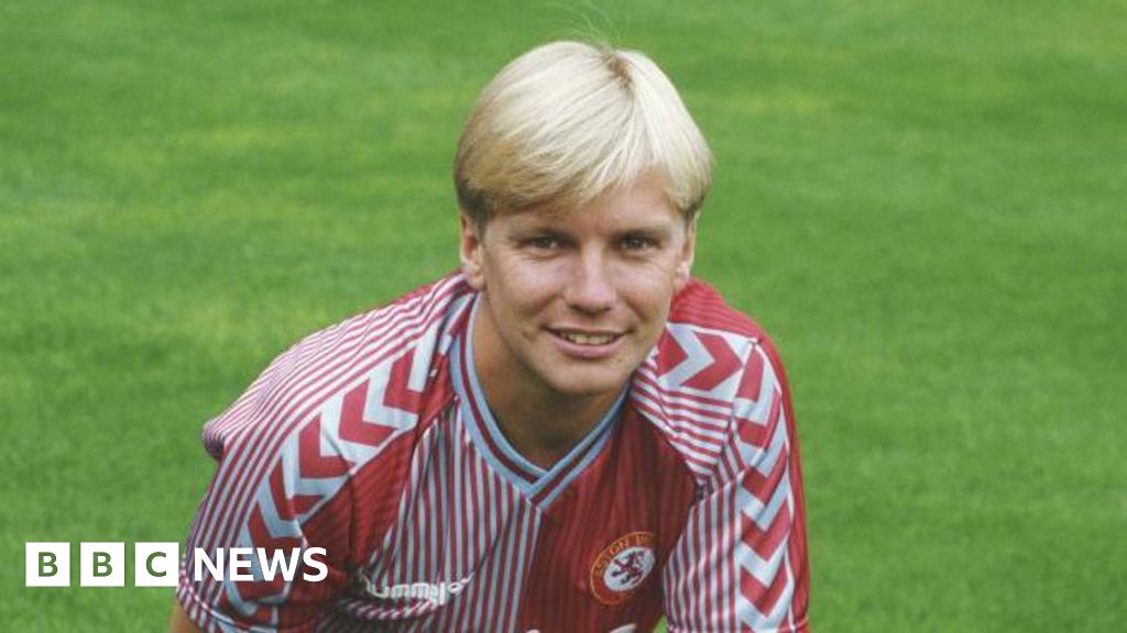 Villa great Shaw died from injury in fall - inquest