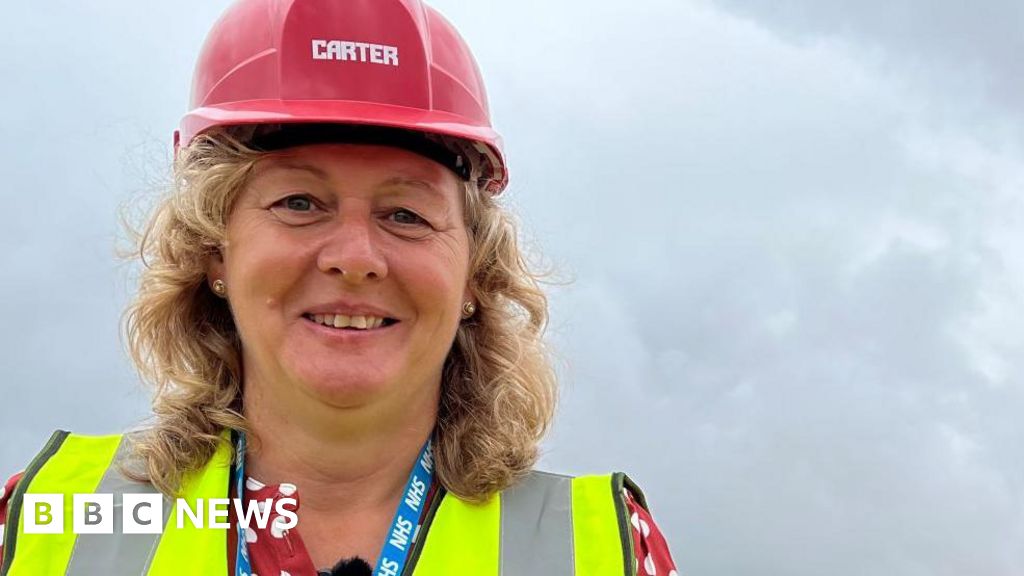 bbc.co.uk - Clare Worden - King's Lynn hospital bosses celebrate new car park milestone