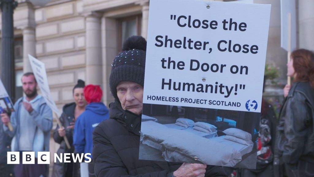 Protests at Glasgow homeless shelter as council orders closure - BBC News