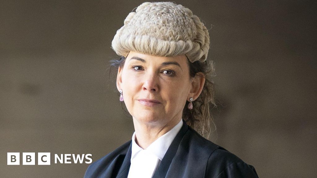 Scotland's top law officer Dorothy Bain to step down